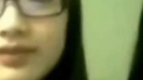 Viral girl reaction