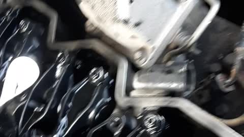 5.9/6.7 Cummins valve cover bolt seal installation