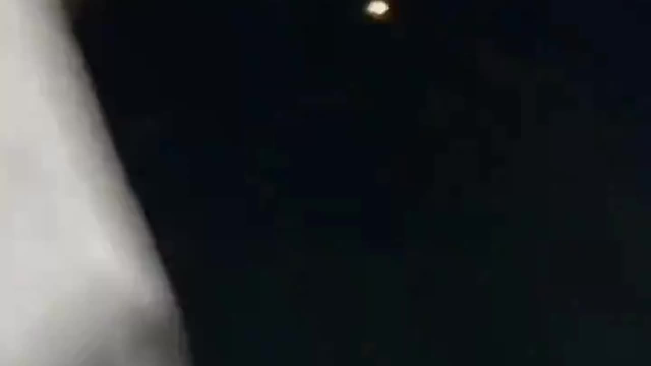 UFO's Witnessed by Hundreds of Peoble!