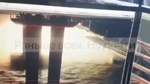 Kerch Bridge, Russia Explosion caught on Video