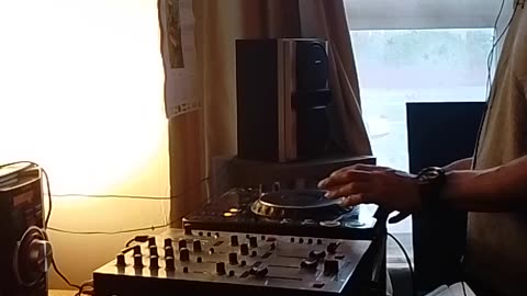 Boomer tries to mix