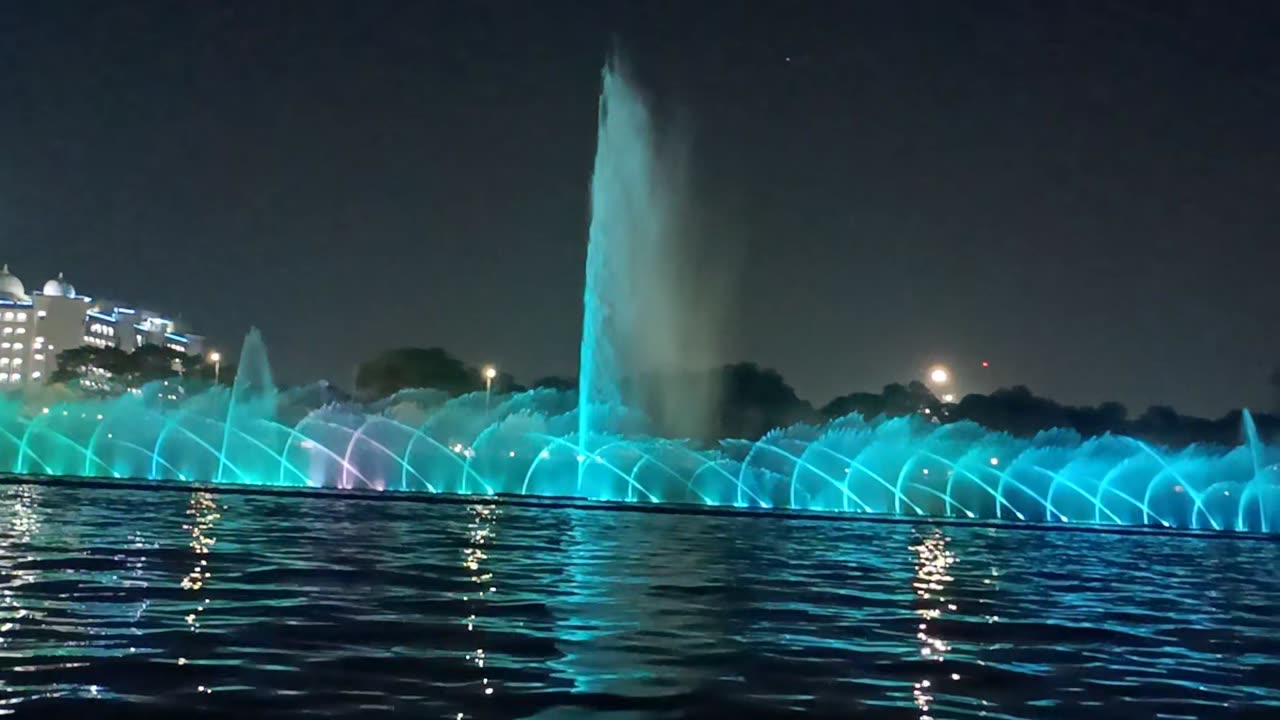 Sprinkling of water (laser show)🔥