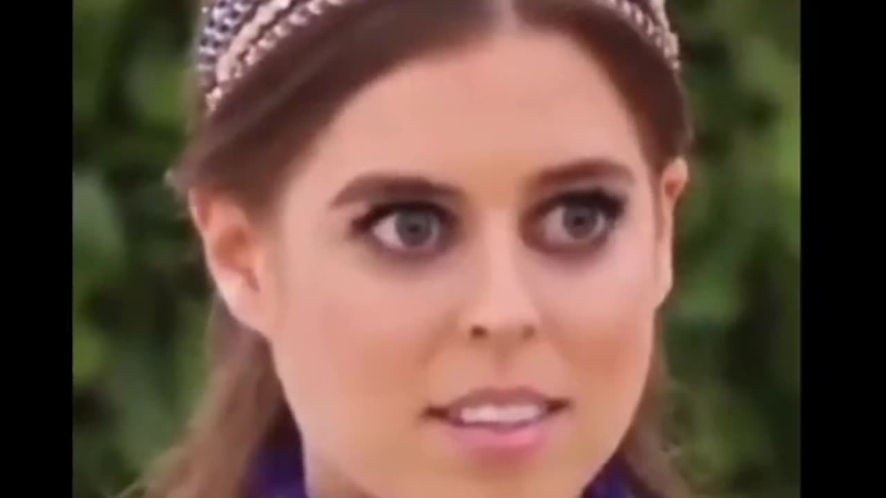 PRINCESS BEATRICE THE ELDER DAUGHTER OF PRINCE ANDREW DUKE OF YORK & SARAH FERGUSON GIVING ROBOT VIBES