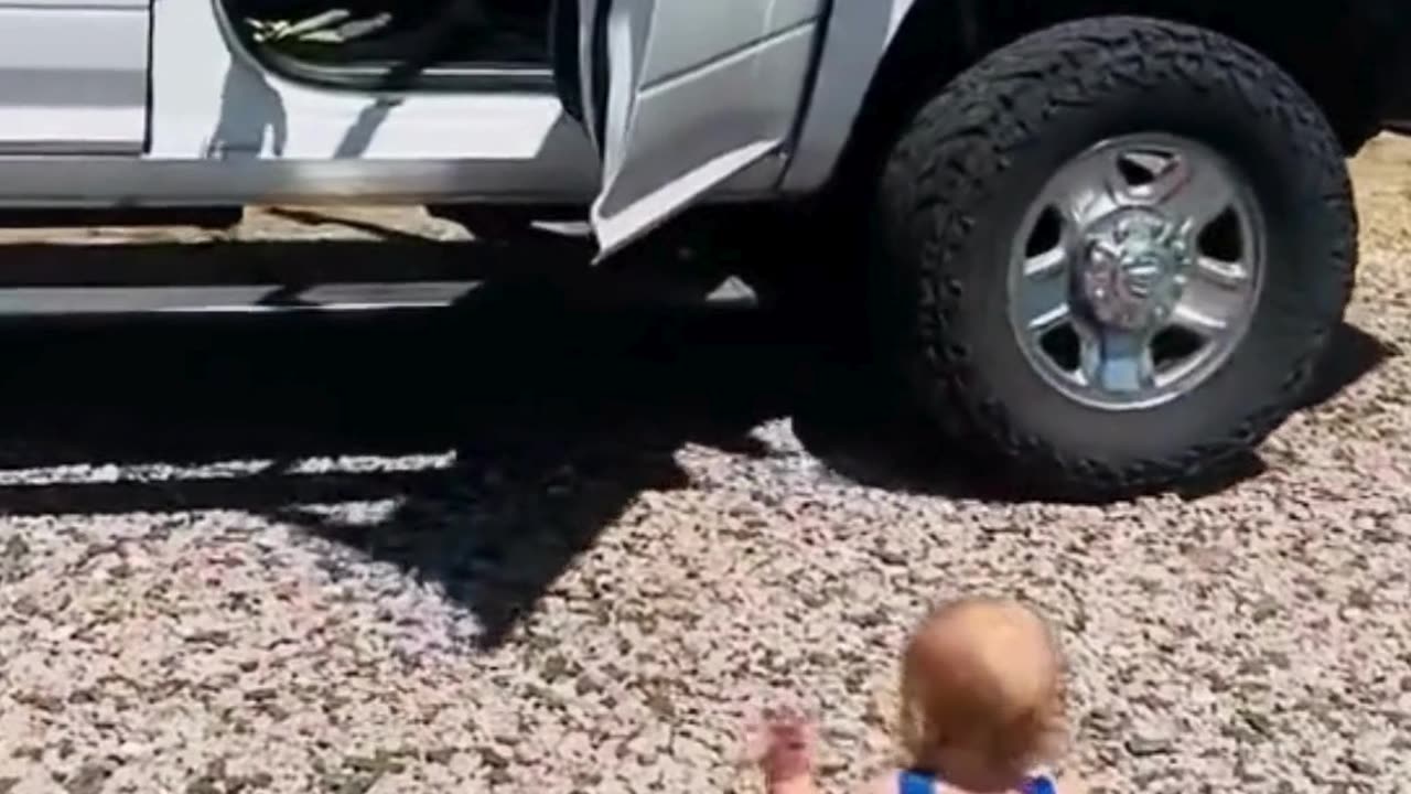 Viral cute baby - she can already walk properly