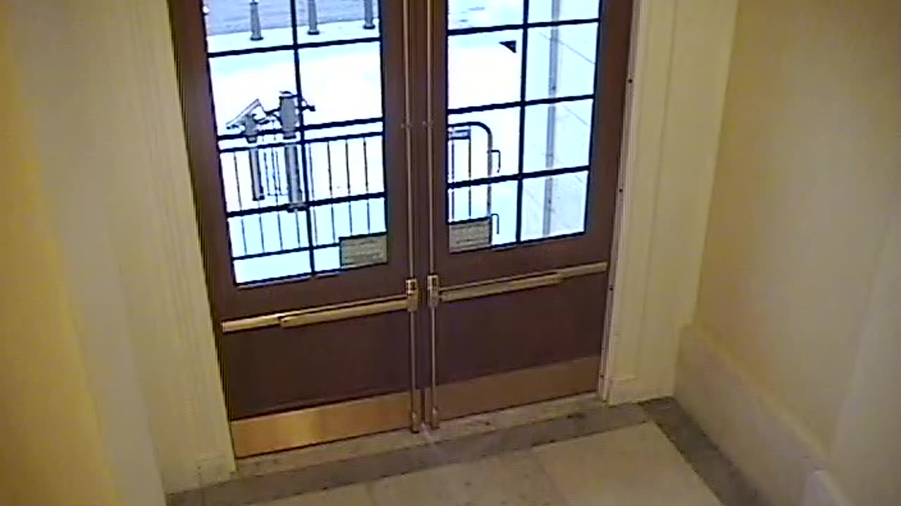 3443CHOB02CH12NRotundaExit_2021-01-05_15h40min01s203ms.mp4