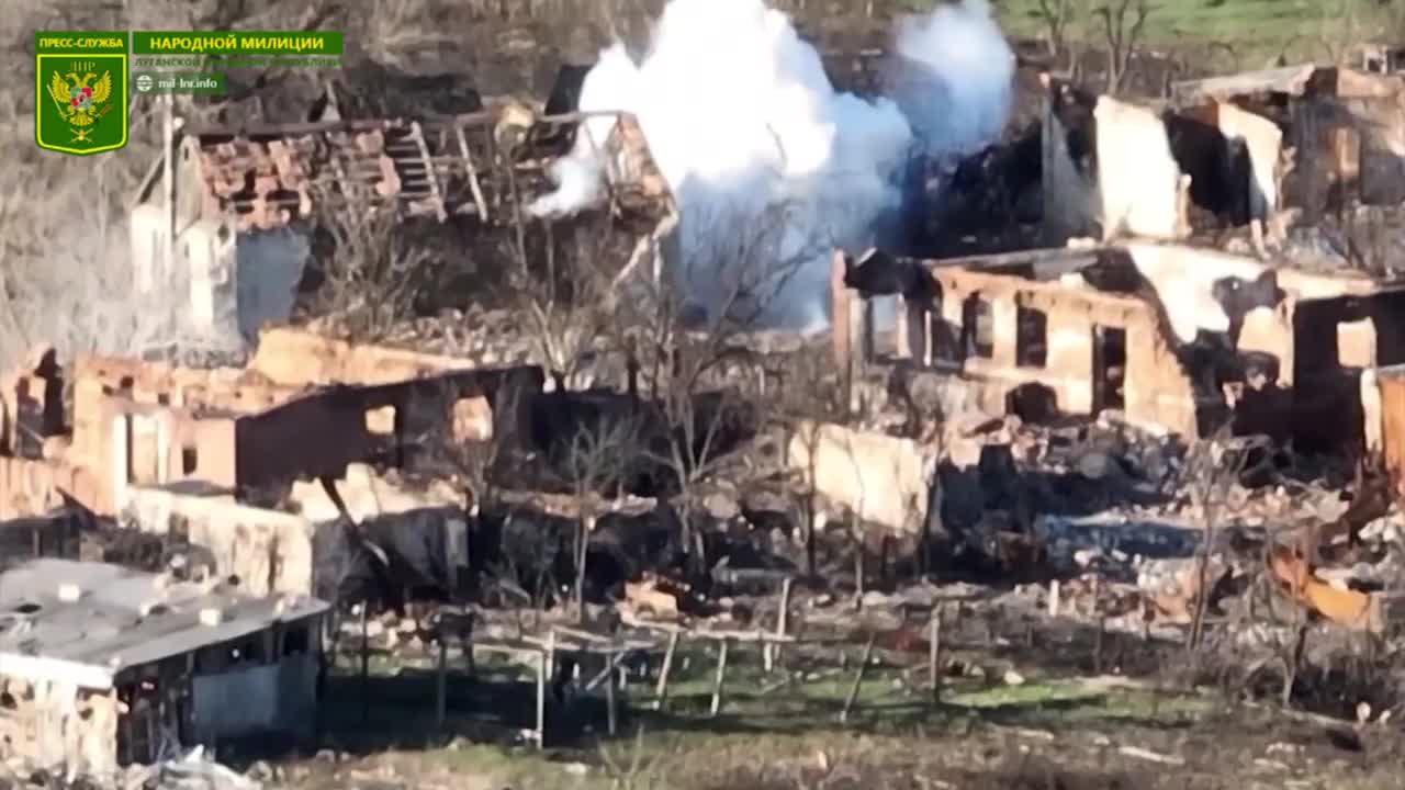 Republican forces demolish the "stronghold" in Soledar, where V.S.U. soldiers have taken refuge.