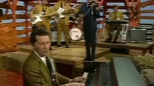 Jerry Lee Lewis - Walking The Floor Over You (1968-69)