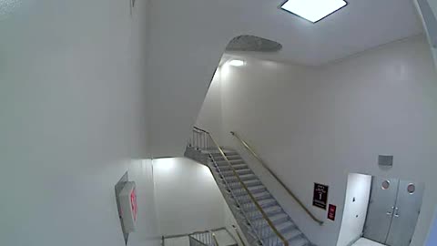 3148RHOB01Stair6_2021-01-06_07h40min01s870ms.mp4