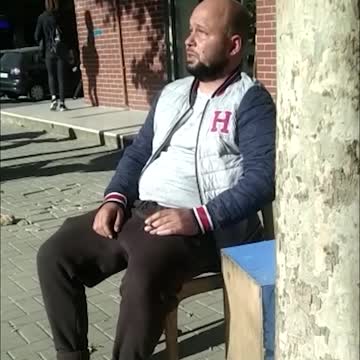 VIDEO/ Personi që goditi Berishën i filmuar nga qytetarët pak ditë më parë