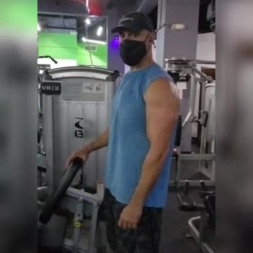 How To Use The Seated Leg Curl Machine Properly