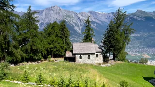 Waking up in Valais day after day is definitely one of the good things that happen to us in life