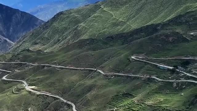rough mountain road