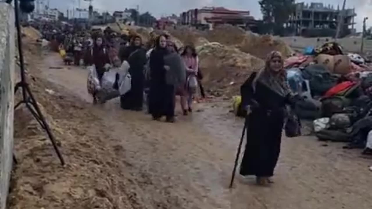 ►🚨🇮🇱⚔️🇵🇸 Gaza refugees mocked by Israeli loudspeakers filing past facial recognition cameras
