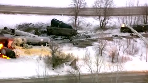 Train carrying ethanol derails outside Minneapolis