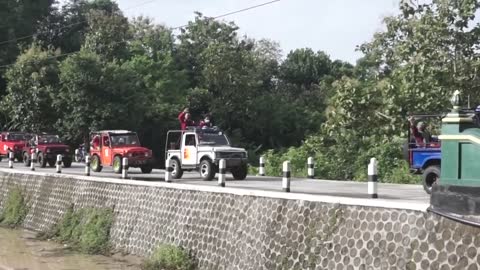 HUNDREDS OF SUZUKI JIMNY KATANA CONVOY