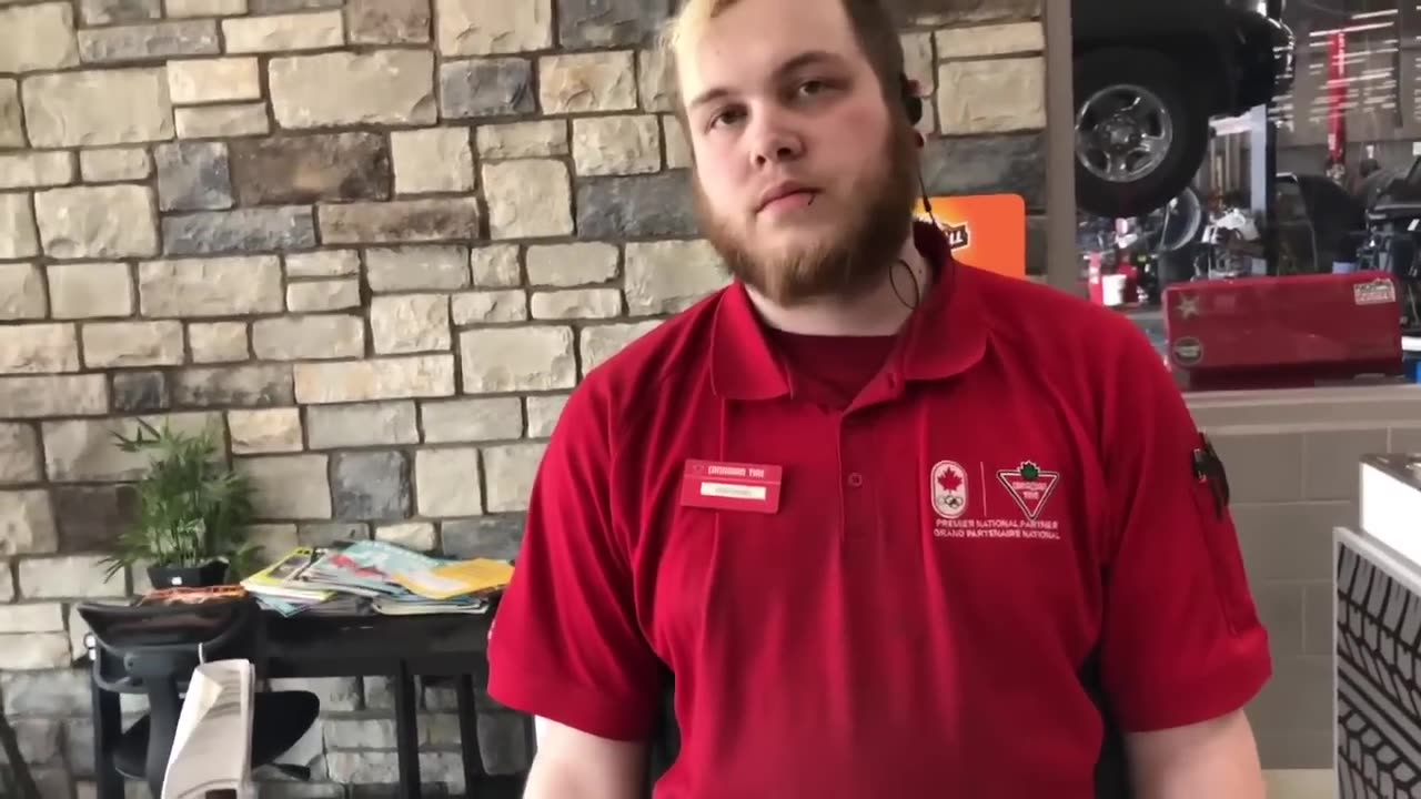 Predator gets exposed at his job (Predator Poachers Toronto)