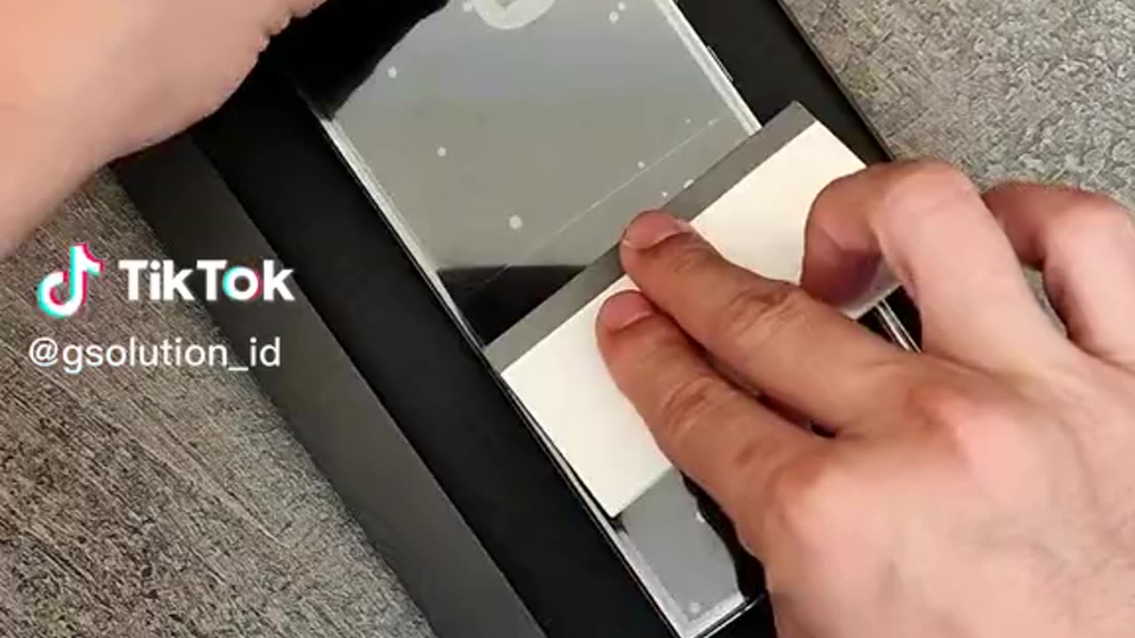 Jazz Up Your Phone: Top Accessory Finds!