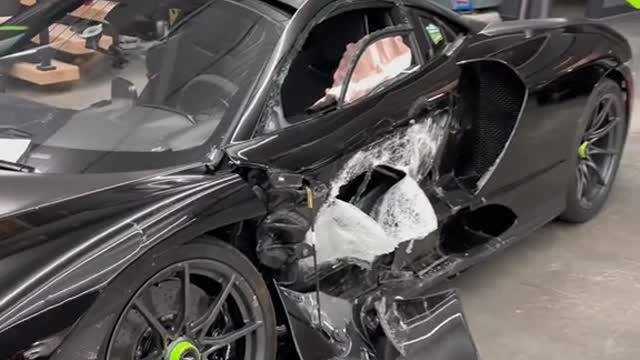 That’s a big scratch 😬 #senna #mclaren #fyp #totaled