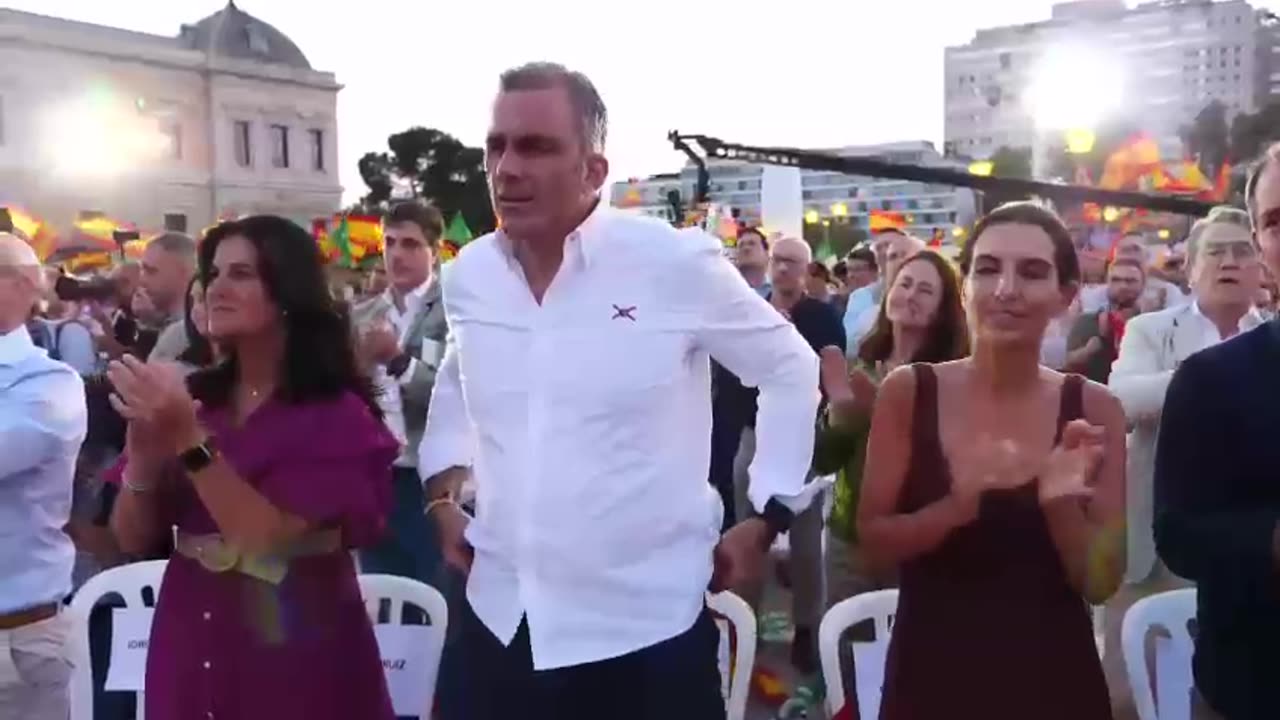 Mitin de cierre de campaña electoral de VOX para el 23J en Plaza Colón de Madrid (2)