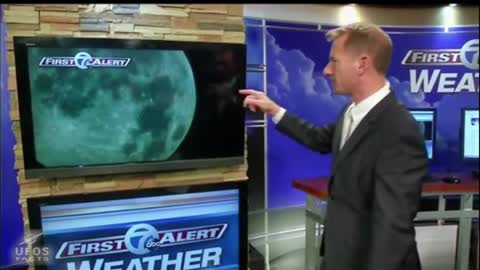 Meteorologist catches UFO on Live TV