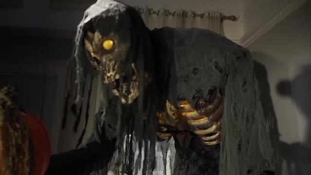 7' Jack Stalker Animated Prop