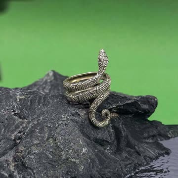 Discover the Celtic Trinity Knot Snake Ring