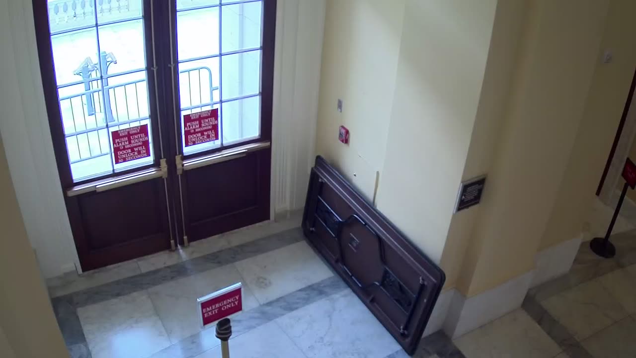 3444CHOB02RotundaCH12W_2021-01-06_12h00min01s497ms.mp4