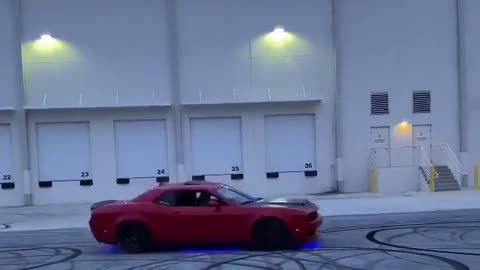 177 Dodge Challenger SRT Drifting by girl