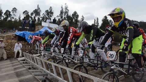 Emocionante. Elites II VALIDA RIDERS Ubate, Cundinamarca, Colombia