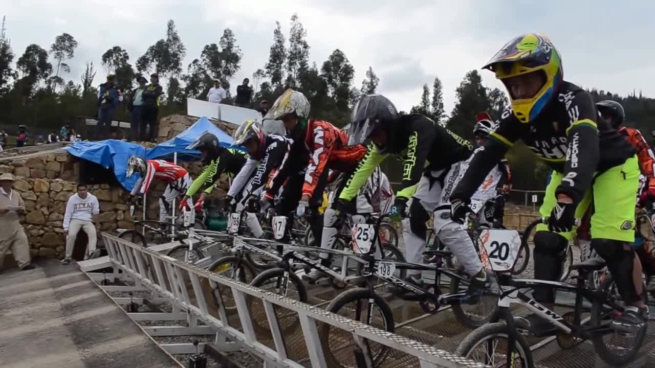 Emocionante. Elites II VALIDA RIDERS Ubate, Cundinamarca, Colombia