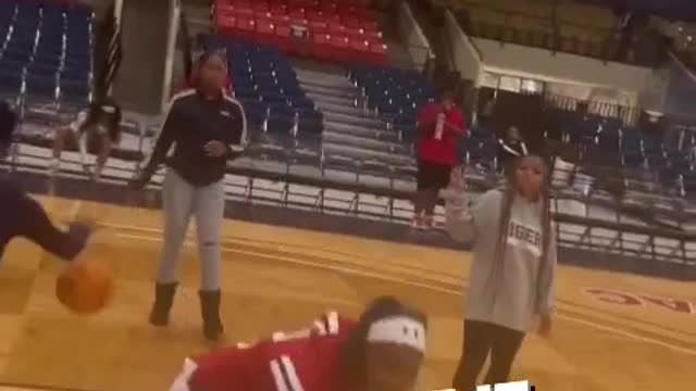 Jackson State’s Daja Woodard threw it down with EASE