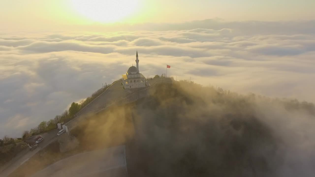 Mosque Above the clouds