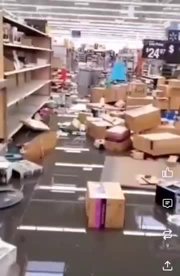 2386. WALMART Xmas Day 2022