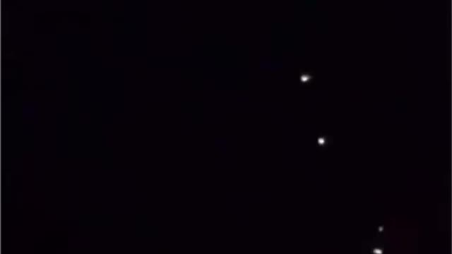 FLEET OF UFOs CHARIOTS OF GOD ANGELS HOVERING LEFT TO RIGHT🕎Psalms 103:20 “the LORD ye his angels”