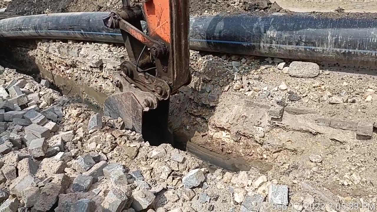 Excavation for lying HDPE pipe