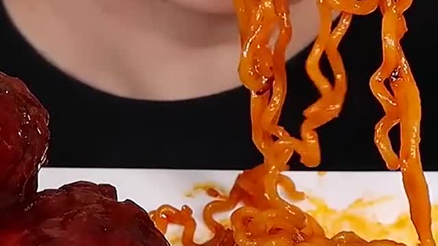 Spicy Fire Noodles, Fried Chicken #zoeyasmr #zoeymukbang #bigbites #mukbang #asmr #food #먹방 #틱톡푸드 #s