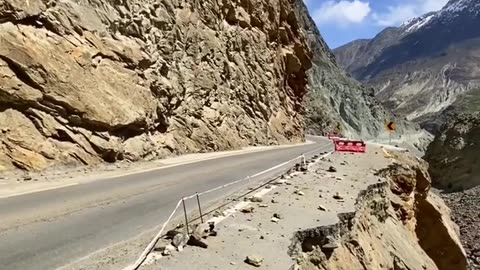 Dangerous Road Sakardu Pakistan