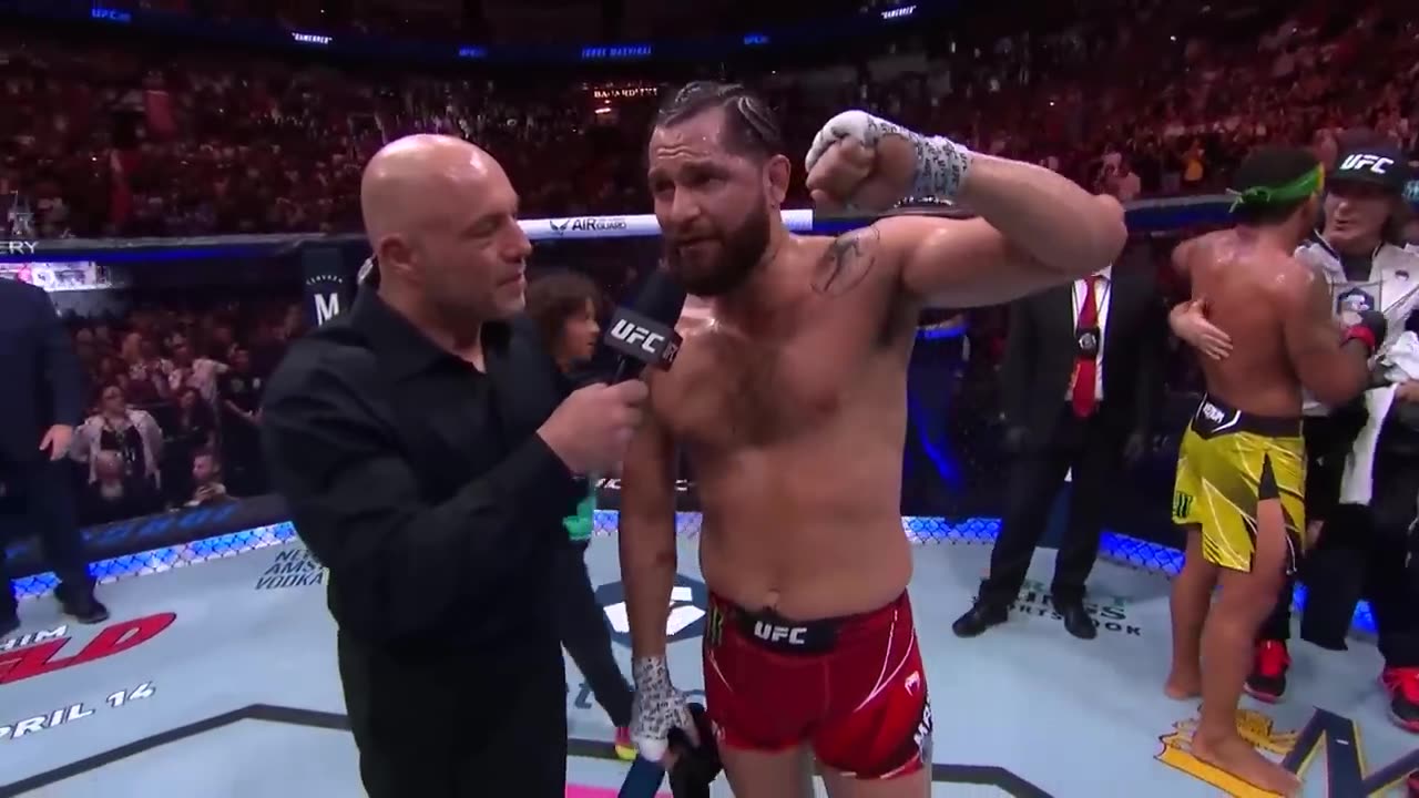 UFC Legend Jorge Masvidal Gives Shout-Out to Trump, Leads Audience in 'Let's Go Brandon' Chants