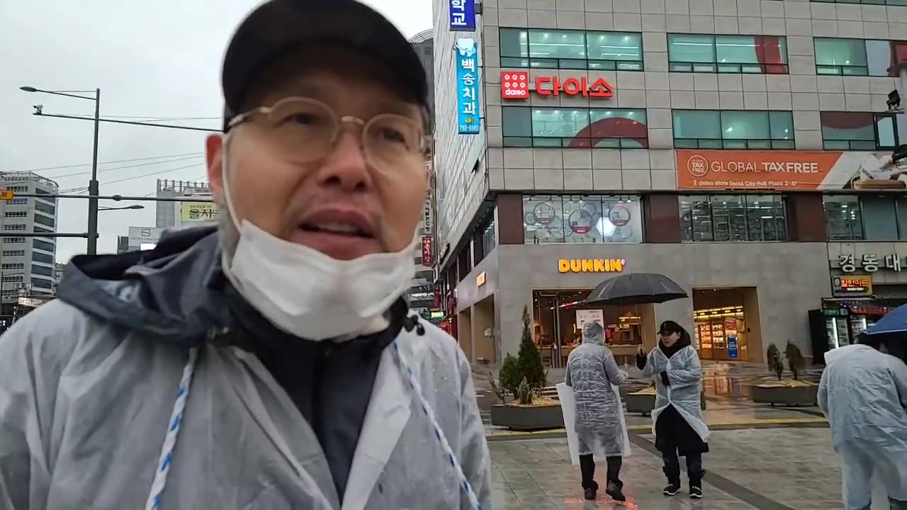 20210303_V3_S03(bSPeImIh5m0)나라가 어렵더라도 전화위복의 기회로, 비오는 3.1절 대한문 앞 기자회견을 마치고