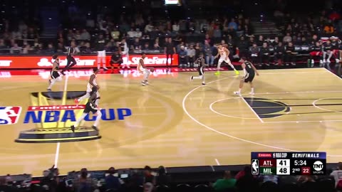 Dre all the way! De'Andre Hunter is on fire! #TrueTalent #Hawks