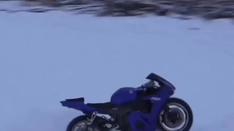 flying Yamaha R6