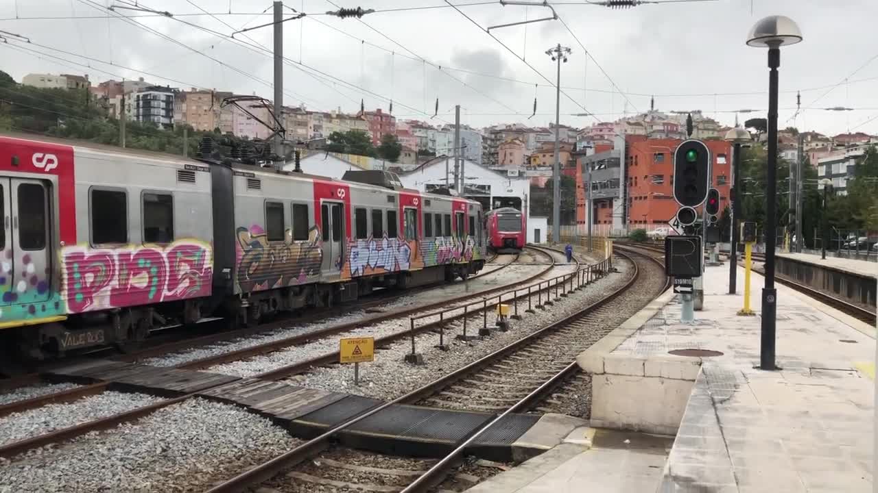 Movimento CP Lisboa - Estações Campolide e Rossio