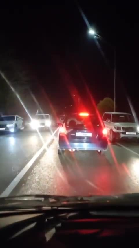 Люди стягиваются к Сухуми - 13.01.2022