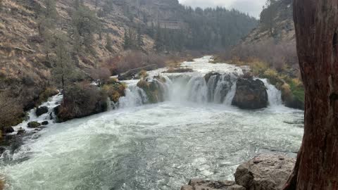 Steelhead Falls – A Jewel of Central Oregon – 4K