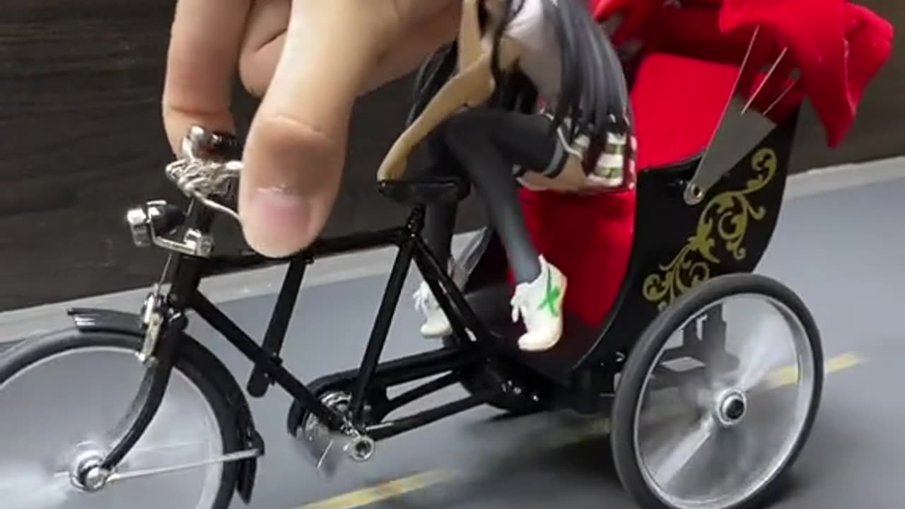 Alloy Bicycle Toy - The Perfect Gift for Kids