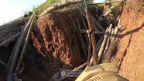 Incredible Footage of Ukrainians Entering Russian Trenches