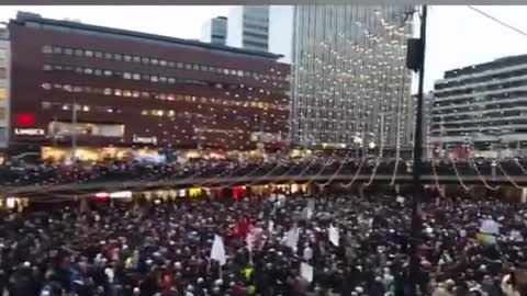 Meanwhile, HAPPENING IN SWEDEN, A HUGE DEMONSTRATION AGAINST COVID-19 PASSPORTS