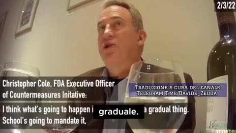 Le aziende farmaceutiche pagano la FDA per approvare i loro vaccini.