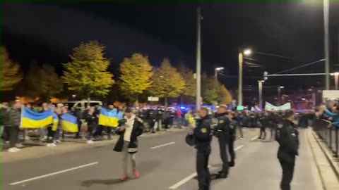 When Germans yell at Ukrainians "Nazis go home!"