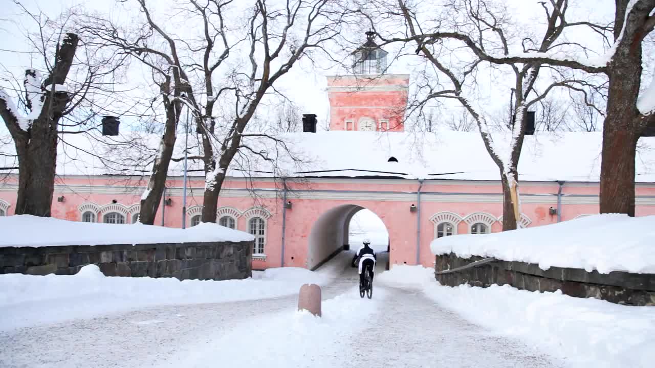 Winter Biking in Helsinki - FINLAND